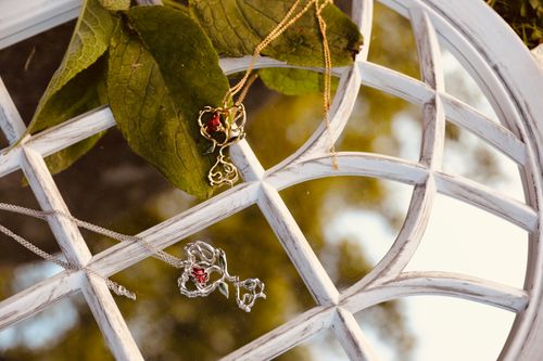 Burial of Rose - Double loves necklace