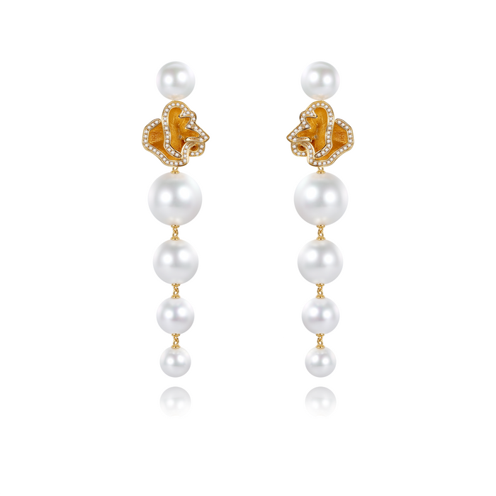 Quintessence - Swing Pearl Earrings