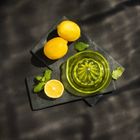 Handheld citrus juicer