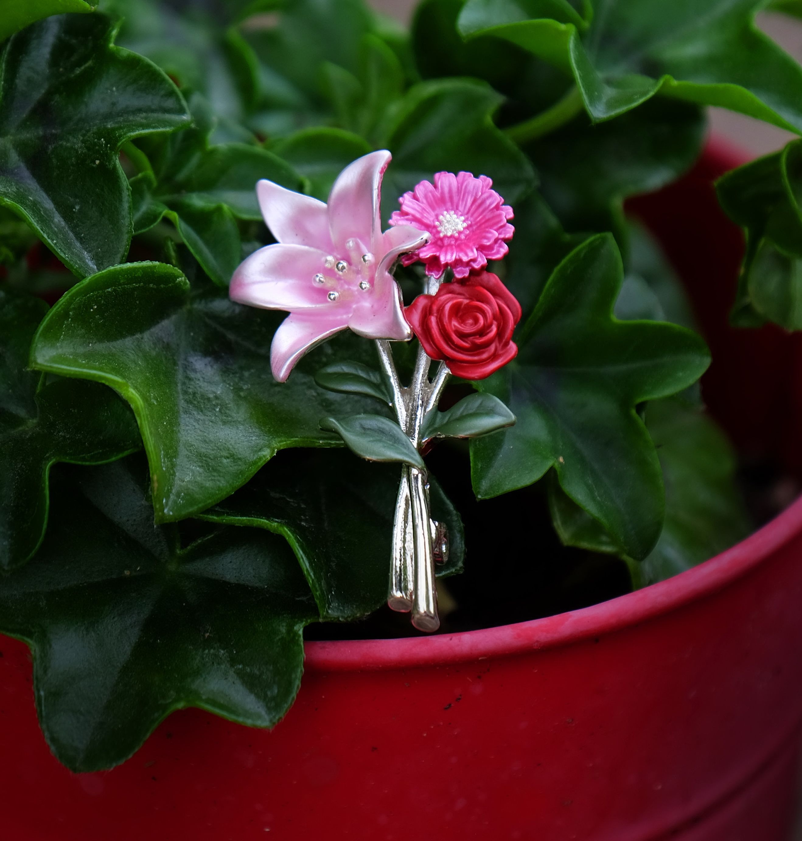 Flower Bouquet Brooches