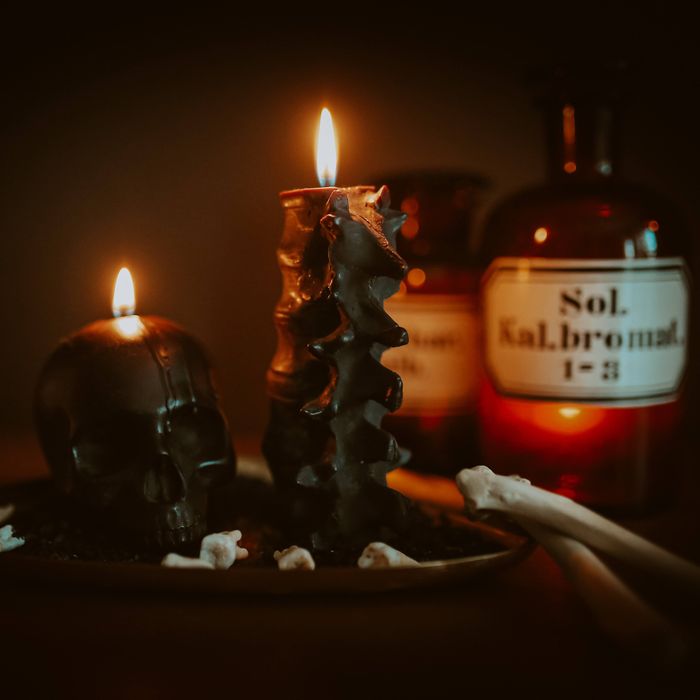 Spine Candle