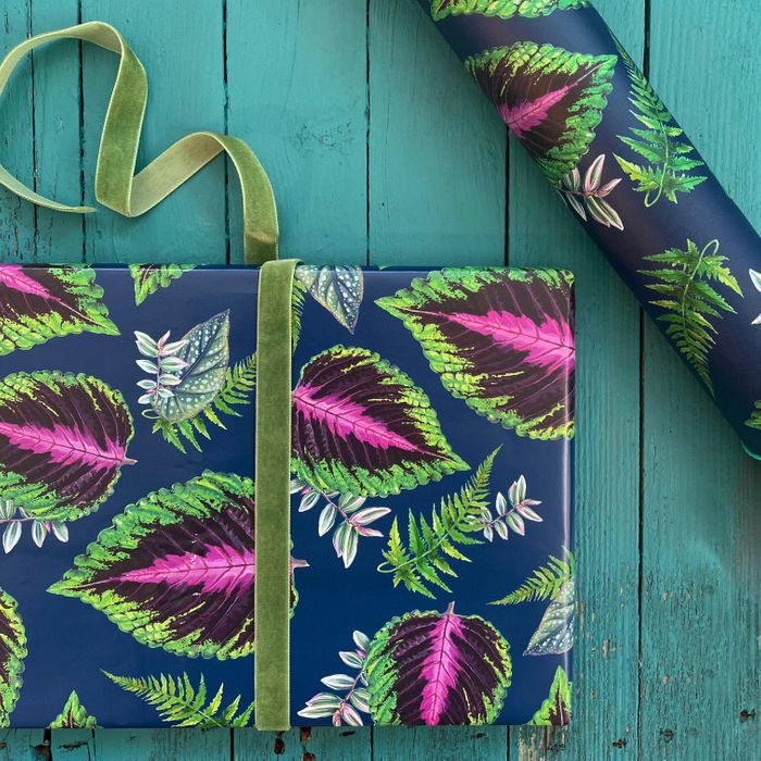 NEW! Passion4Plants Wrap