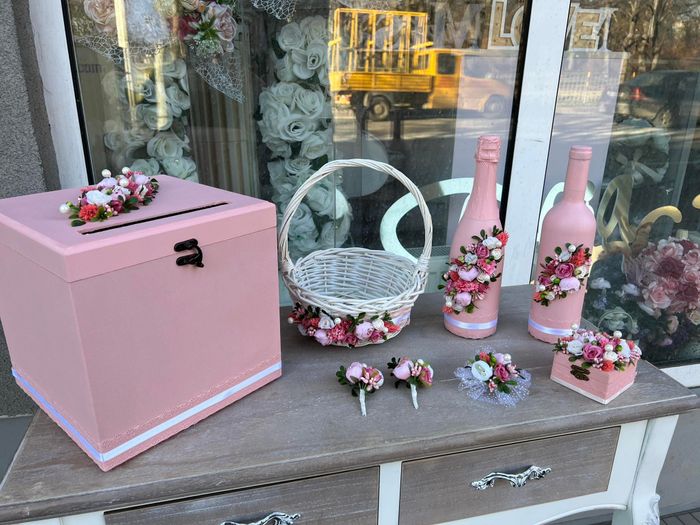 Wedding accessories
