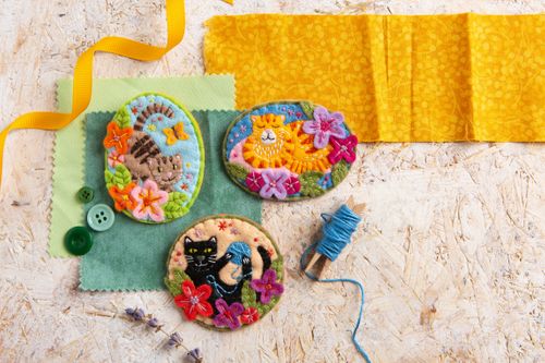 New Cats Felt Craft Brooch Kits