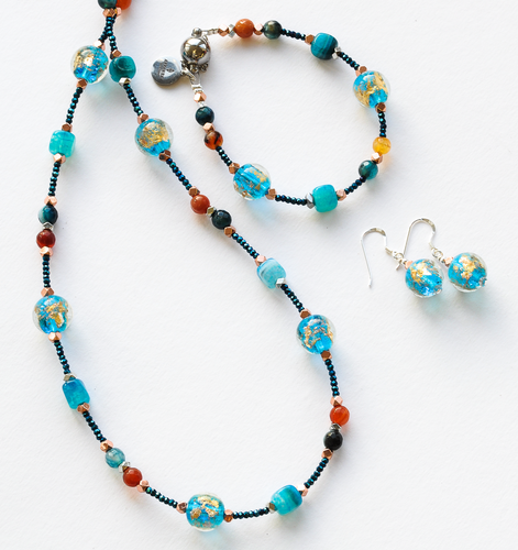 Leo: Foil glass and Agate set.