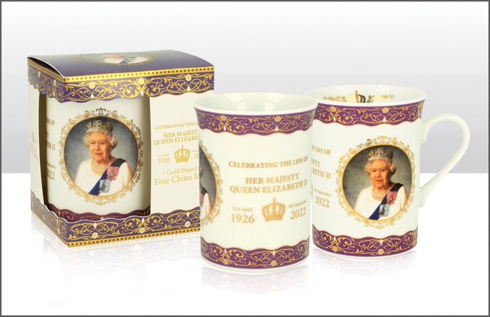 HM Queen Elizabeth II Commemorative Mug