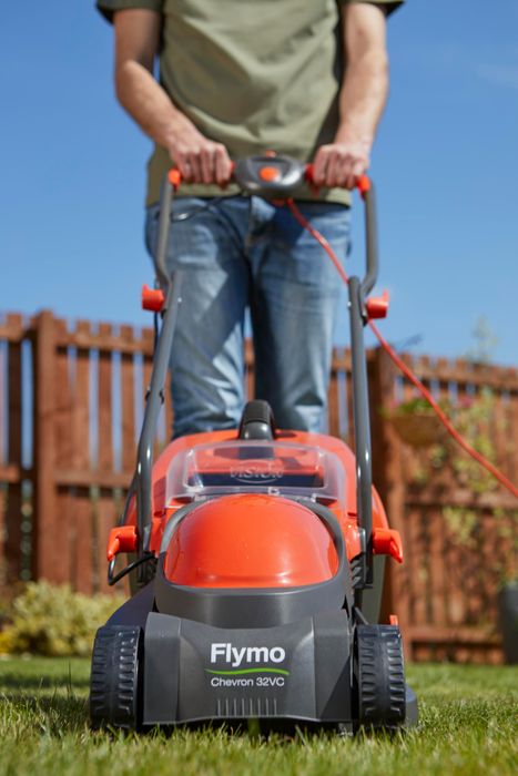 Flymo chevron 32v electric wheeled lawn mower hotsell