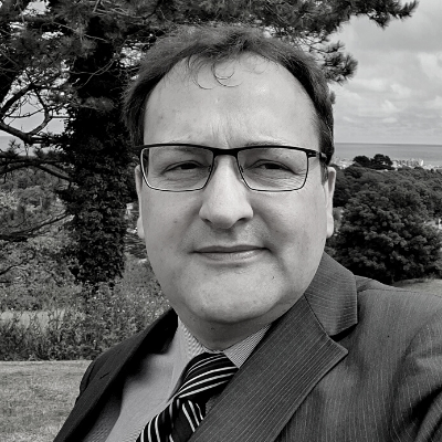 Dr Robert Moore
