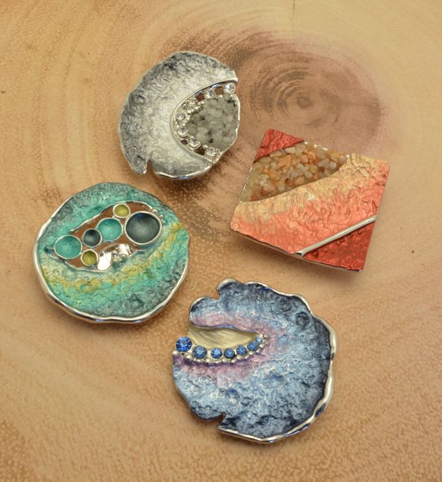 Magnetic Brooches