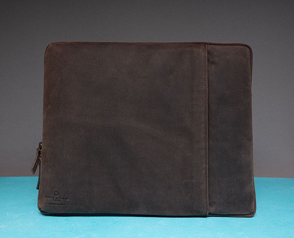 Leather Mouse Mats, Laptop Bags & MagSafe Chargers