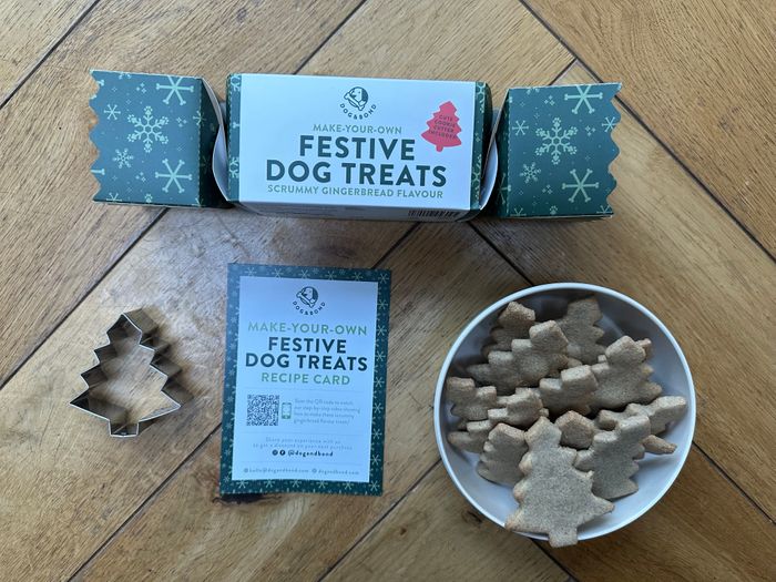 FESTIVE DOG TREATS CRACKER: Scrummy Gingerbread Flavour