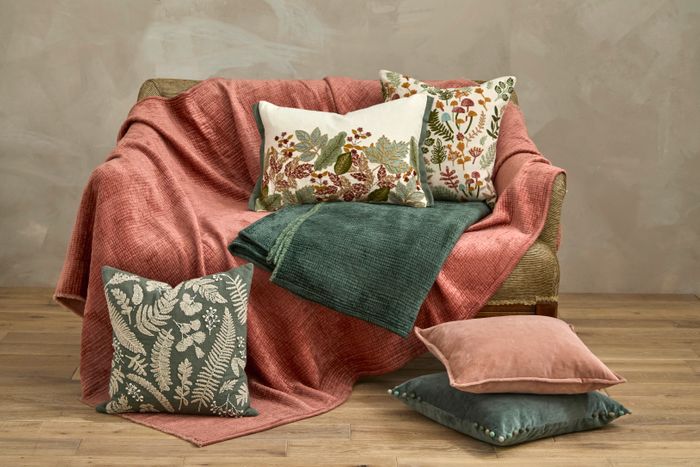 Cushions, Throws and Bedspreads