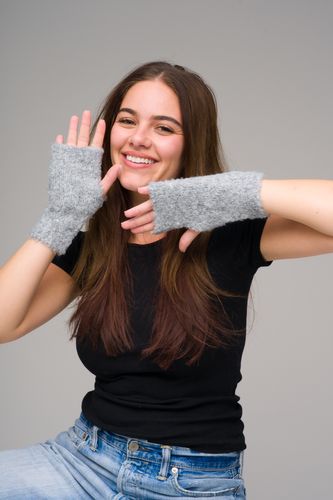 C033 Grey