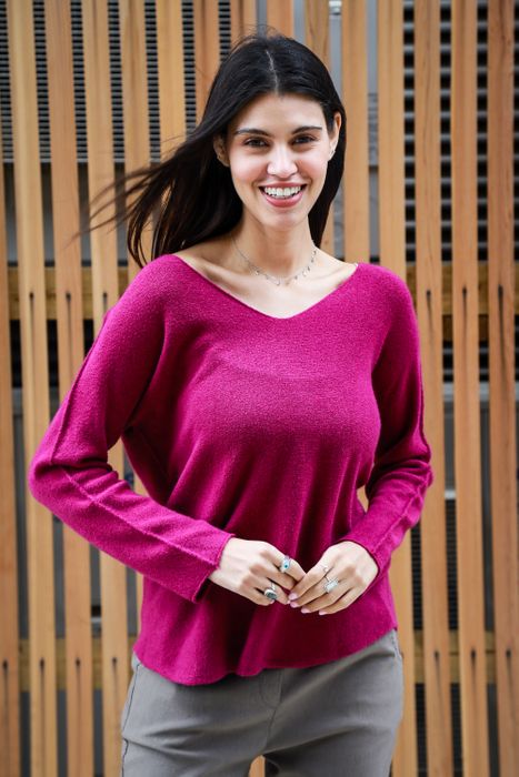 Ultrasoft V-NECK Jumper
