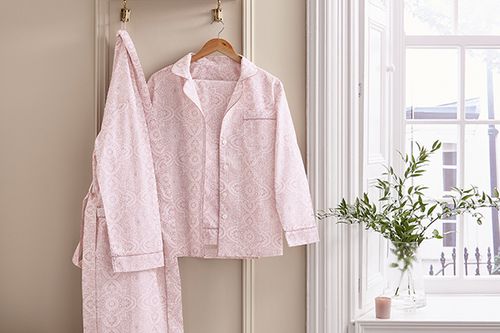 Bedeck of Belfast Della robe and pyjama's
