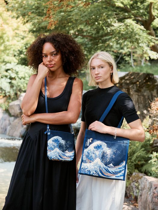 2025 AW New-Signare x British Museum The Great Wave Tapestry Collection
