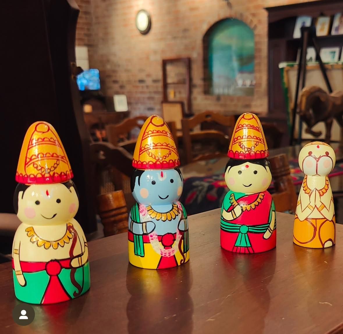 Christmas Peg Dolls