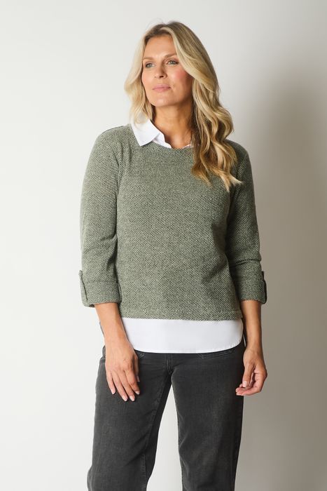 Textured Knit Jumper with Contrast Collar and Hem