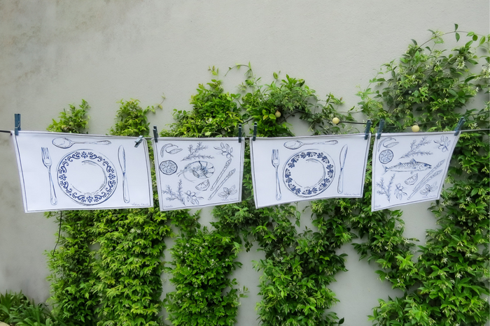 Table Set (2 Placemats & 2 Napkins)