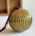 LARGE RIBBED DECORATIONS