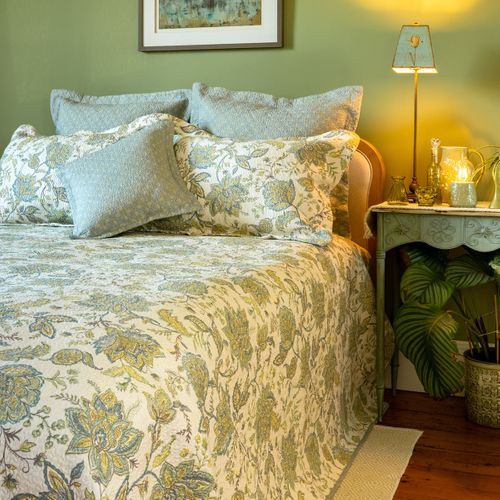 Sara Blue & Yellow Bedspread Collection