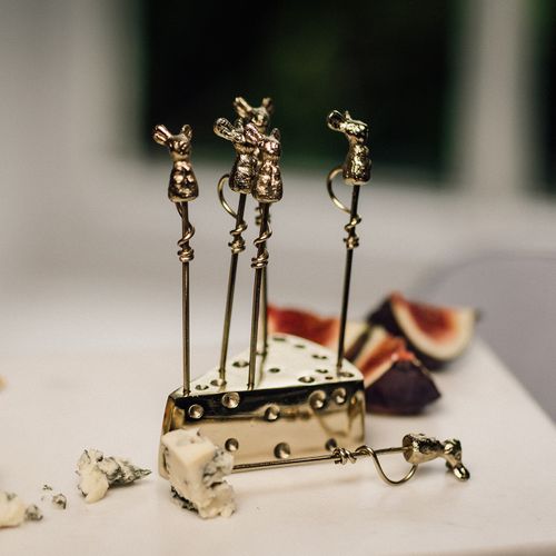 Mouse Picks and Cheese Wedge Holder – Gold