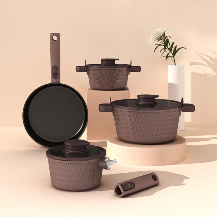 Professional Die-Cast Aluminum Non-Stick Cookware Pan with Heat-Resistant Silicone Helper Handles