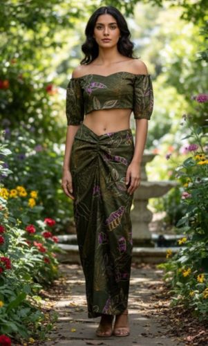 Tulip-Trim Skirt Set