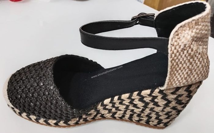 HEEL SANDALS