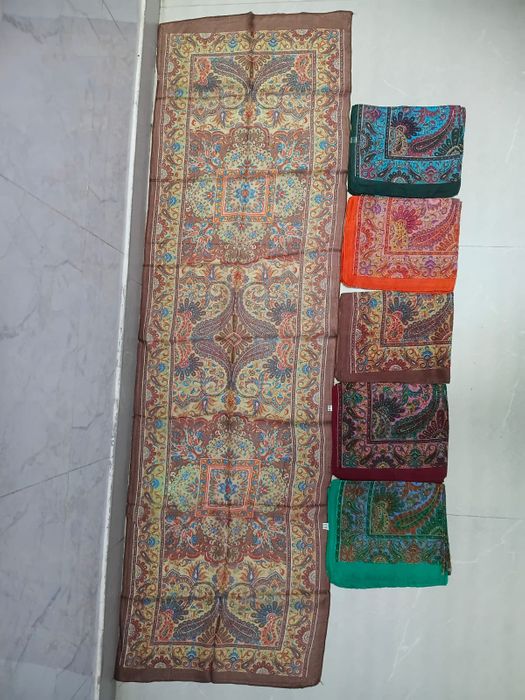 SUZAINI JACKETS / SILK SCARFS