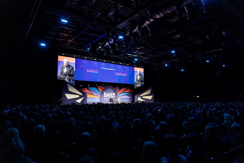 Experience world-class speakers & insightful sessions