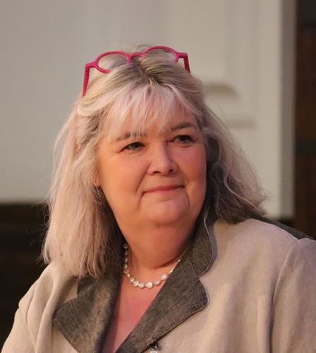Anita Gleave