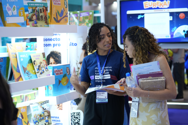 Área de exposição reúne soluções para educação 