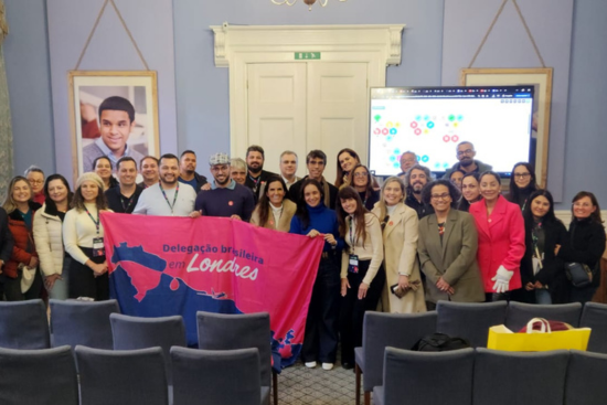 Kings College recebe a delegação brasileira