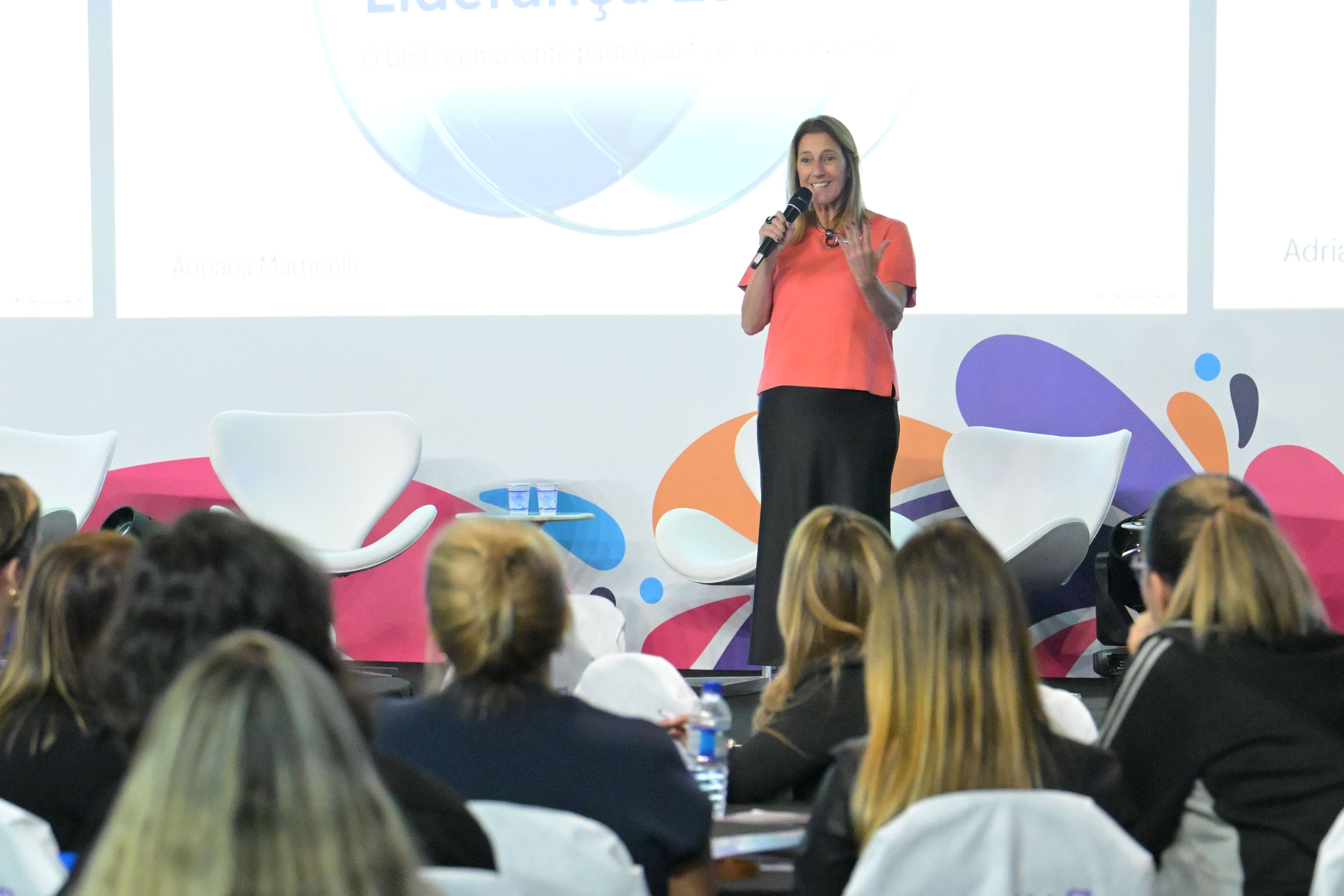 Adriana Martinelli na Bett