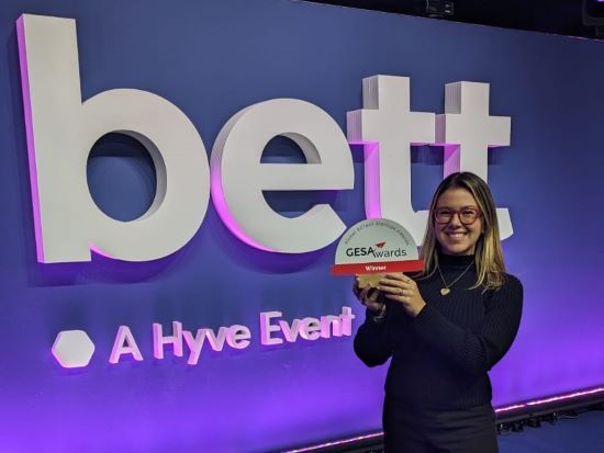 Edtech brasileira Árvore vence prêmio global na Bett Show