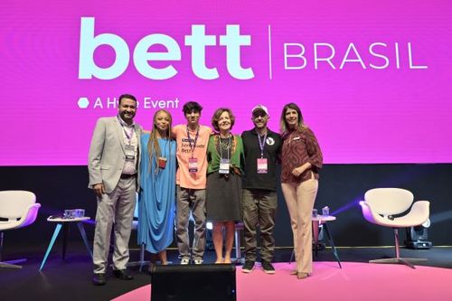 Primeiro dia da Bett Brasil traz debates sobre inteligência artificial, cidadania e gestão na educação