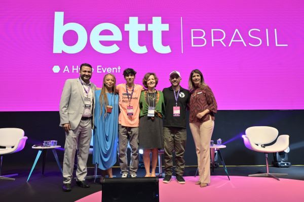 Primeiro dia da Bett Brasil traz debates sobre intelig&ecirc;ncia artificial, cidadania e gest&atilde;o na educa&ccedil;&atilde;o