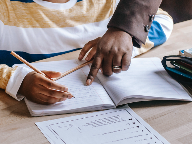 Benef&iacute;cios da personaliza&ccedil;&atilde;o do ensino para as escolas