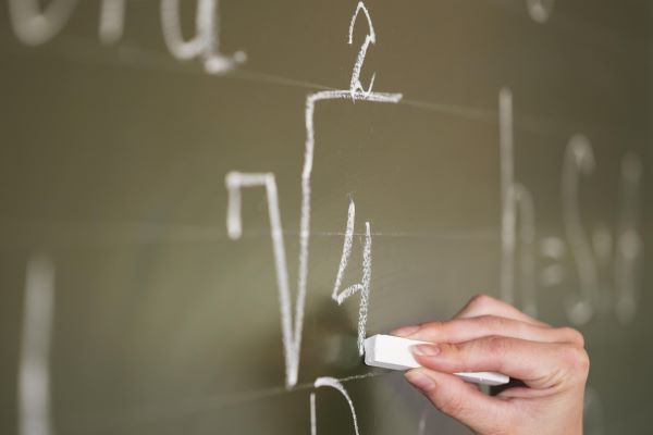 Avalia&ccedil;&atilde;o do desempenho dos professores: como realiz&aacute;-la de maneira efetiva?