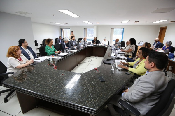 CNE aprova novas diretrizes para o ensino m&eacute;dio
