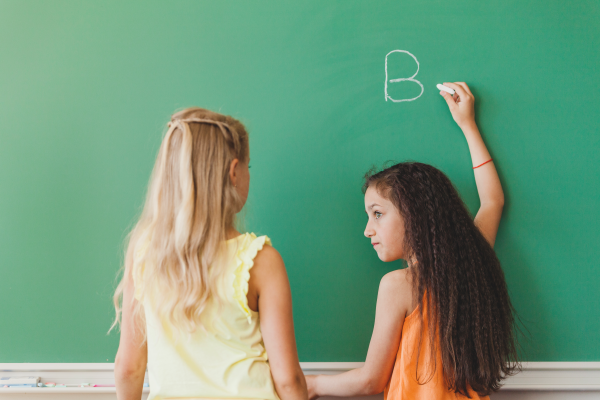 Comunica&ccedil;&atilde;o N&atilde;o Violenta promove ambiente mais inclusivo e respeitoso nas escolas