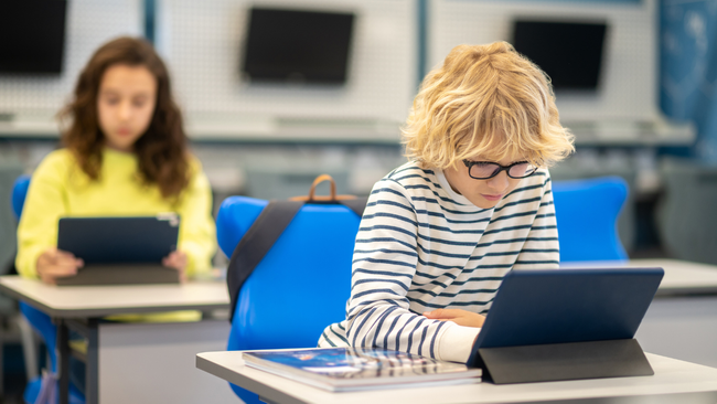 A narrativa distorcida sobre a tecnologia educacional na Finl&acirc;ndia — e como ela contamina o debate educacional no Brasil