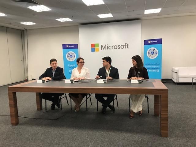 Microsoft firma parceria com associações de ensino para capacitação em Inteligência Artificial