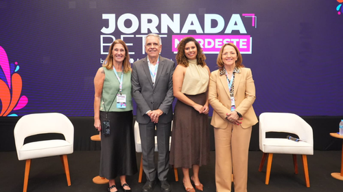 Abertura da Jornada Bett Nordeste debate tecnologia, forma&ccedil;&atilde;o docente e os diferentes tipos de intelig&ecirc;ncia na educa&ccedil;&atilde;o