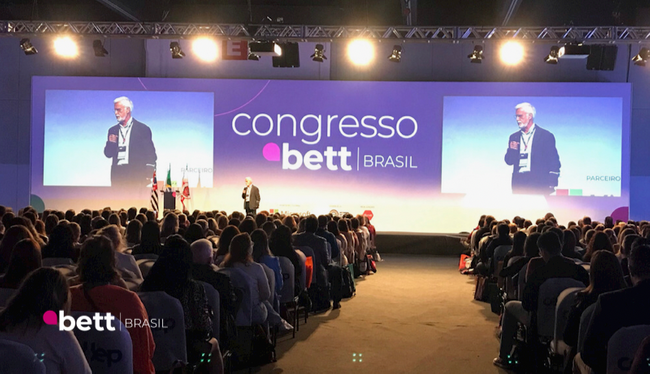 Jos&eacute; Pacheco apresenta um novo conceito de open learning em sua palestra