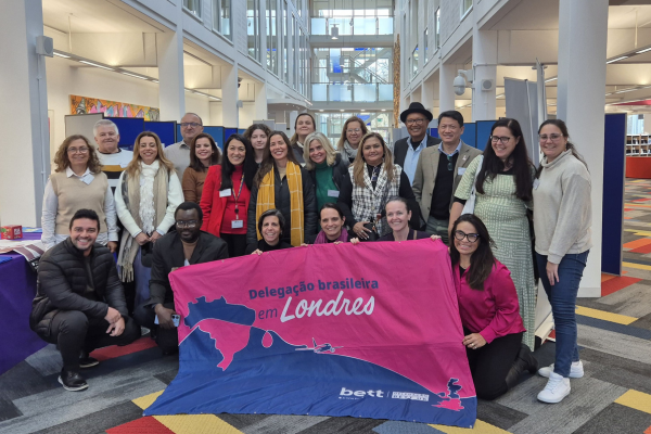 No &uacute;ltimo dia em Londres, delega&ccedil;&atilde;o brasileira visita universidades