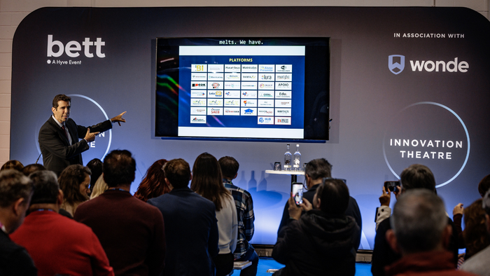 Secretário de Educação de SP apresenta estratégias da educação pública paulista em evento global de educação e tecnologia