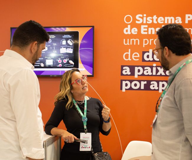 Entrevista com Acedriana Vicente Vogel, diretora pedag&oacute;gica do Sistema Positivo de Ensino: Gest&atilde;o Escolar e Inova&ccedil;&atilde;o