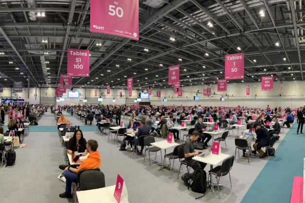 Conex&atilde;o e inova&ccedil;&atilde;o marcam abertura da Bett UK 2023